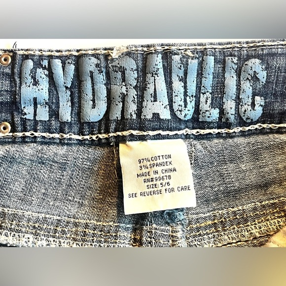 Hydraulic Women's Distressed Blue Jeans Capris Size 5/6 - Picture 6 of 15